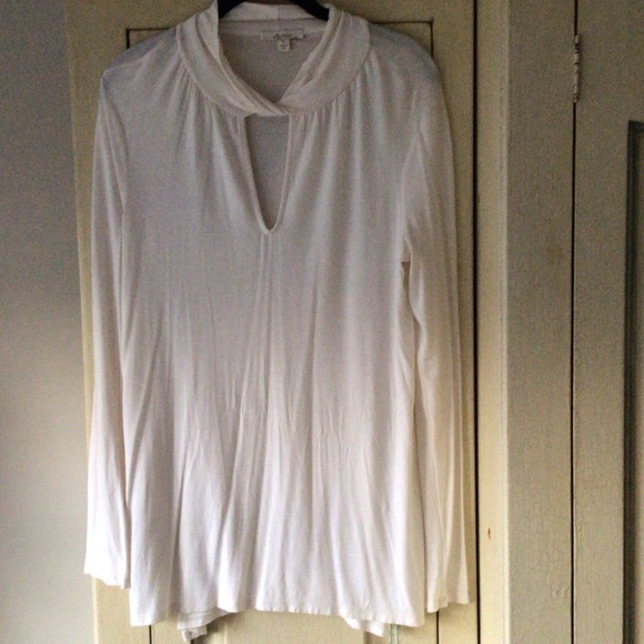 Elegant White Women's Top - Picture 1 of 1